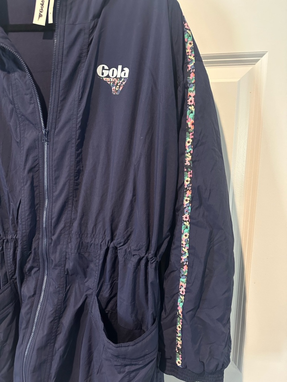 Gola x Anthropologie Sideline Windbreaker Jacket. Sized medium. - Picture 4 of 7